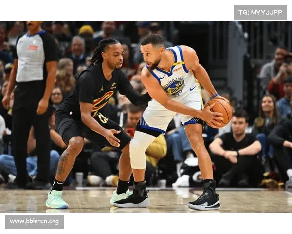 库里主帅盛赞NBA总决赛球员表现称其为未来之星引发广泛关注 库里主帅盛赞NBA总决赛球员表现称其为未来之星引发广泛关注