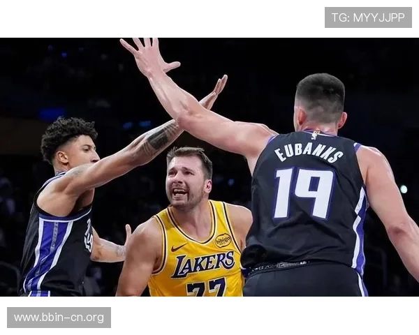 詹皇绝杀统领大局哈利助攻爆棚东契奇空砍高分关键时刻三人不同命运